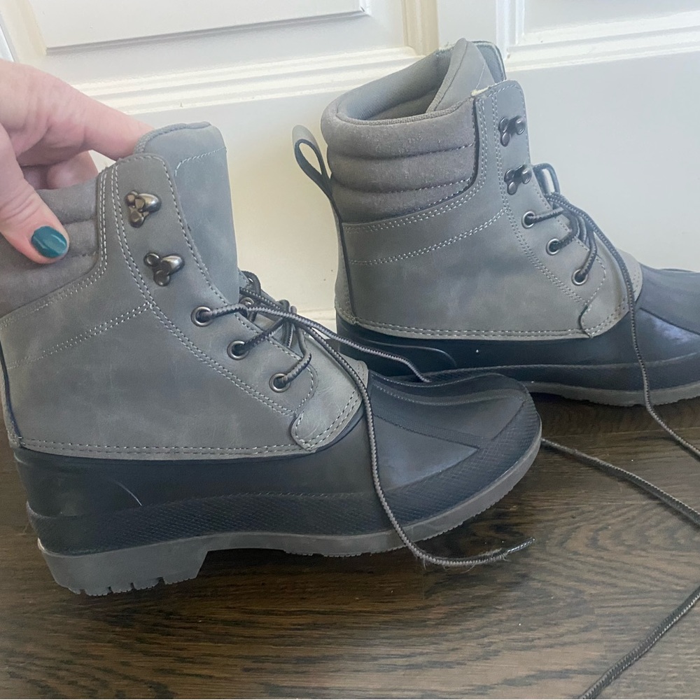 GOODFELLOW & CO - Men’s size 9 winter boots